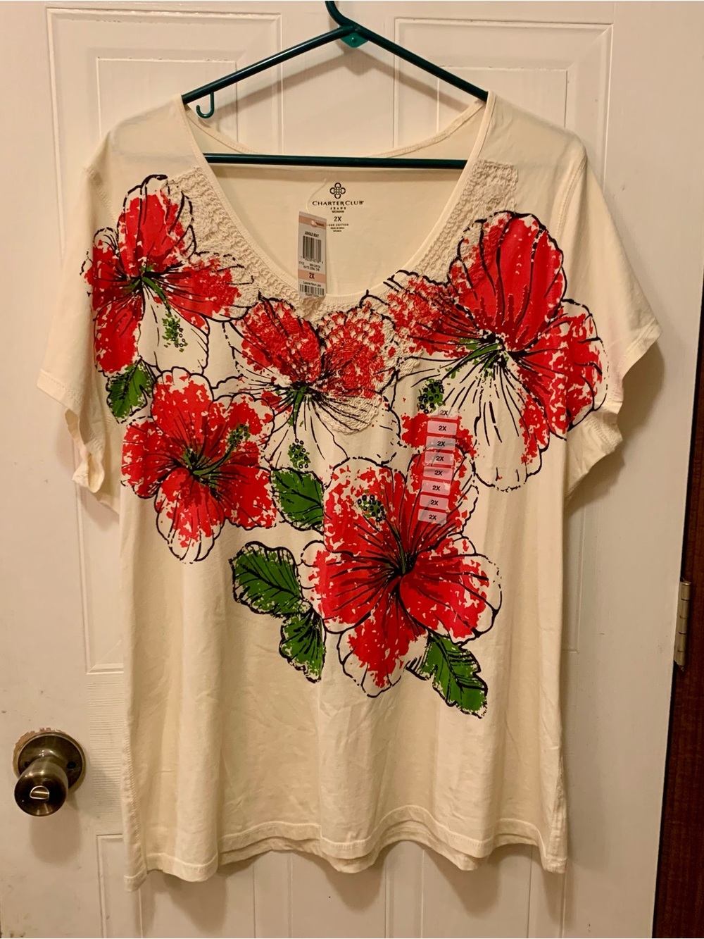 NWT Charter Club Plus 2X Hibiscus Floral Cotton Tee Embroidered V-Neck Cream